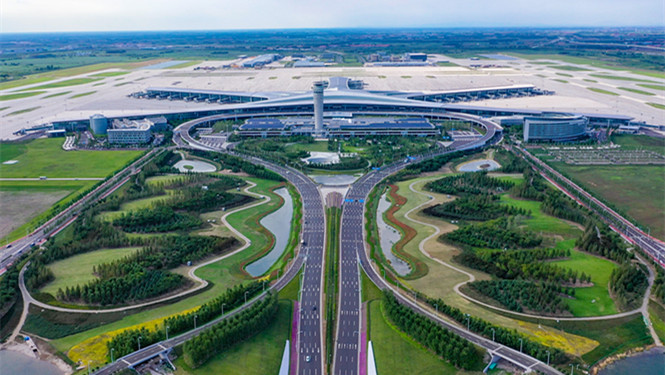 青島膠東國(guó)際機(jī)場(chǎng)正式啟用1