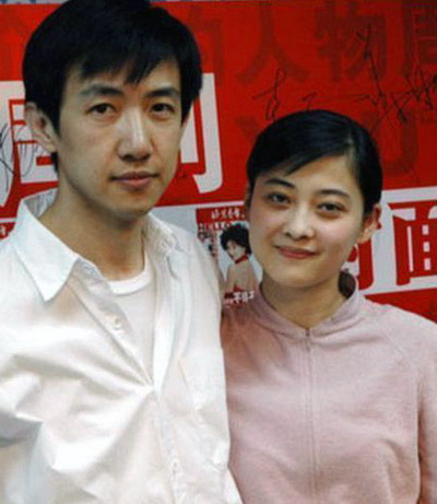 明星當(dāng)場被'捉奸'丑聞盤點：蕭亞軒遭男友驅(qū)趕圖