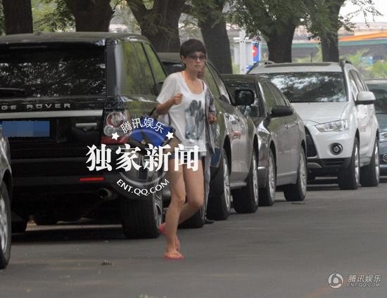 江珊約見(jiàn)馬伊琍開心大笑 兩女星成閨蜜