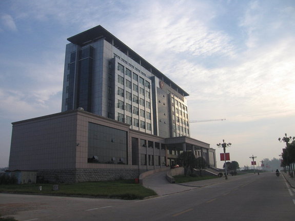 鎮(zhèn)政府3千萬(wàn)建辦公樓 超省部級(jí)