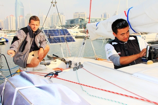 青島獨臂哥揚帆環(huán)游中國海