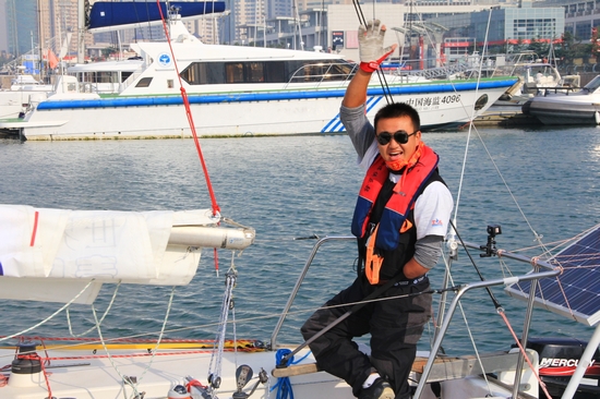 青島獨(dú)臂哥揚(yáng)帆環(huán)游中國(guó)海
