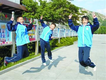 作業(yè)本免費校服也免費