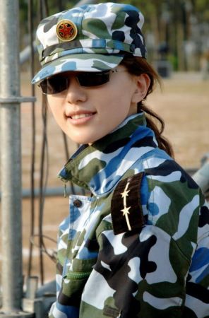 新一代軍藝?；ūP點:殷桃姚琳娜成美女代表
