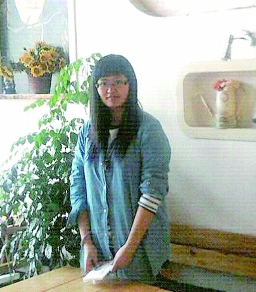 海大女生建圖書館不借書只借人 口號(hào)閱人無(wú)數(shù)