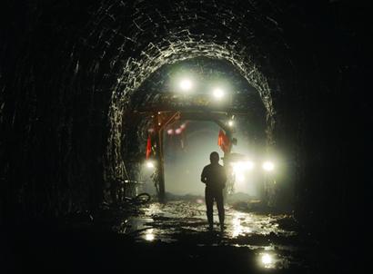 我市開始進(jìn)入地鐵建設(shè)的高潮期 3號、2號線都已開工建設(shè) 1號、4號、6號線也將陸續(xù)開工