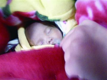 孩子，大冷天誰把你棄街頭