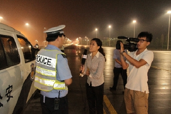   2012年，民生在線共推出民生追訪報道160多篇，幫助百姓解決難題