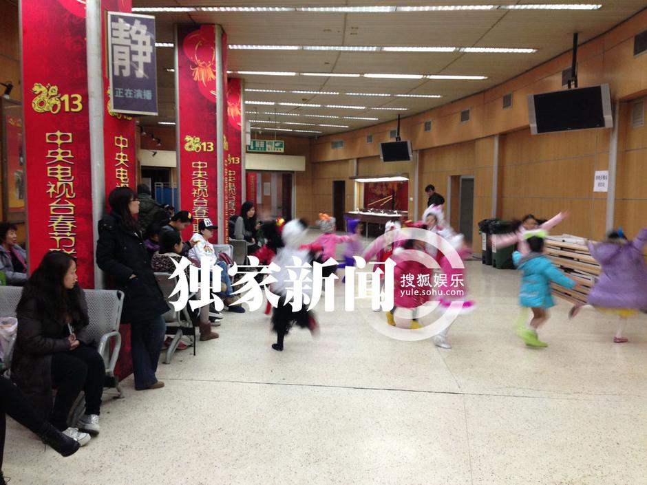 央視蛇年春晚彩排現(xiàn)場花絮曝光