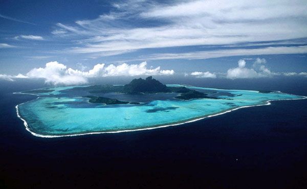 資料圖：菲律賓對(duì)中國(guó)領(lǐng)土黃巖島虎視眈眈。