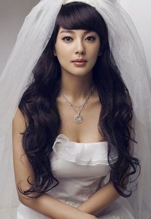 明星情侶當(dāng)街爭(zhēng)吵內(nèi)幕：高圓圓質(zhì)問趙又廷未果甩手走人