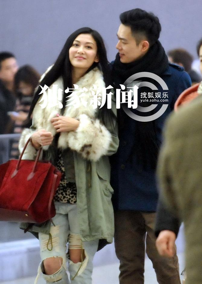 李彩樺富二代男友曝光 機場相擁