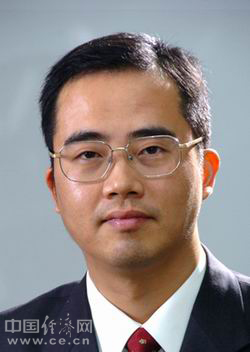 汪夔萬，男，漢族，重慶萬州人，1971年10月生，研究生，工學(xué)博士，1992年8月參加工作，1992年6月加入中國共產(chǎn)黨。